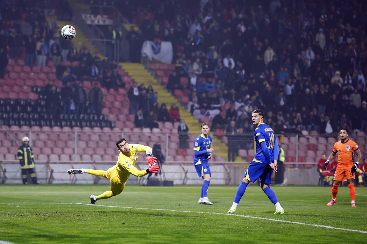 通过两点完 通过两点完